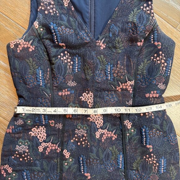 Ann Taylor floral jacquard sheath dress size 4 petite - Picture 4 of 9